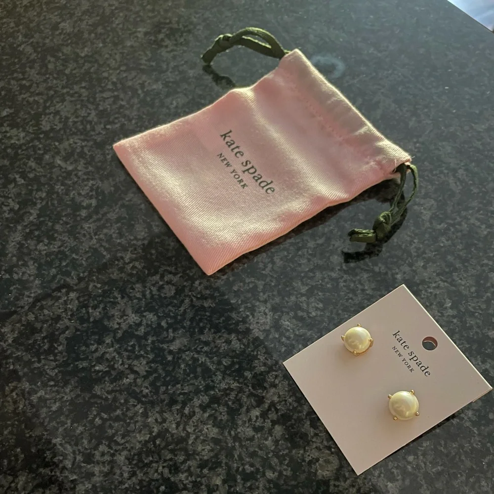 Kate Spade Pearl Gumdrop Stud Pierced Earrings Oversized Minimalist Jewelry NWT
